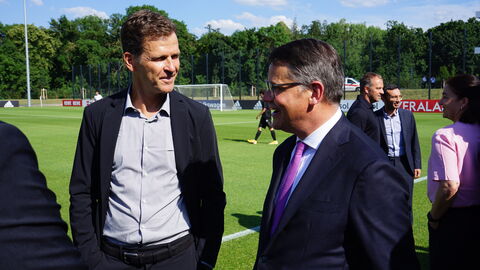 Boris Rhein und Geschäftsführer der deutschen Nationalmannschaft Oliver Bierhoff