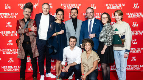 Minister Gremmels mit dem Cast von "Shahid"