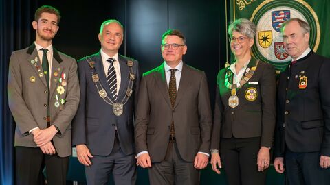 Ministerpräsident Boris Rhein dankt beim 75. Hessischen Schützentag für gesellschaftliches Engagement
